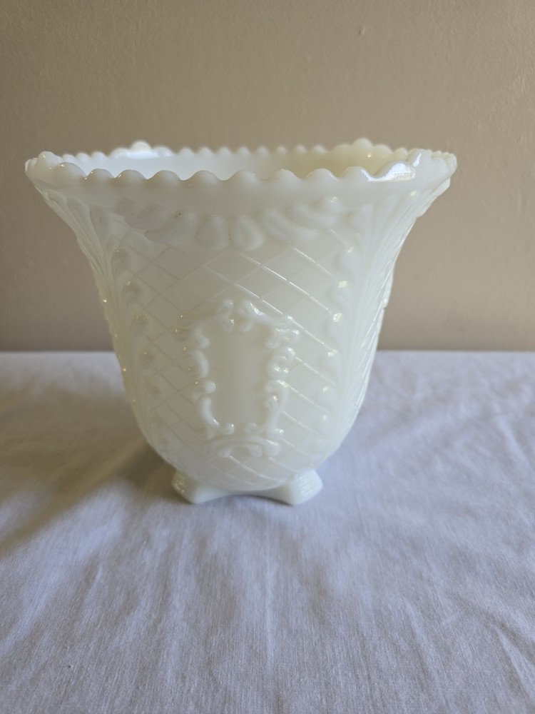 VTG Napco White Milk Glass Flower Vase Planter with Scalloped Edge Classical Design