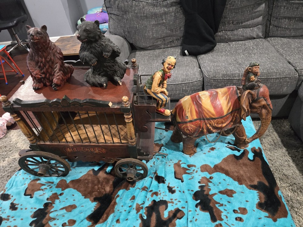 1920's - 40's Antique Toy Ringling Bros. Barnum and Bailey Circus Wagon, Aniamls