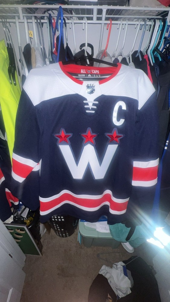 Washington Capitals Alternate jersey size 52 signed by Alex Ovechkin