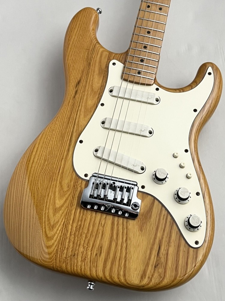 Fender Elite Straocaster Natural 1983 Electric Guitar