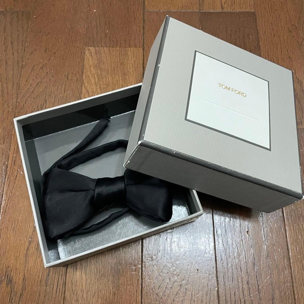 TOM FORD Bow Tie Black 100 Silk