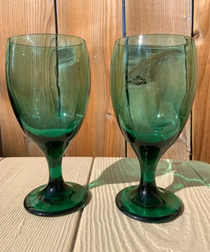 Vintage Libbey Juniper Green Teardrop Goblets Set of 2 Holiday Glasses