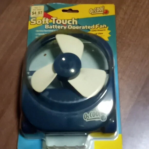 O2-Cool Soft Touch Battery Operated Fan Model 1045DSP New in Box
