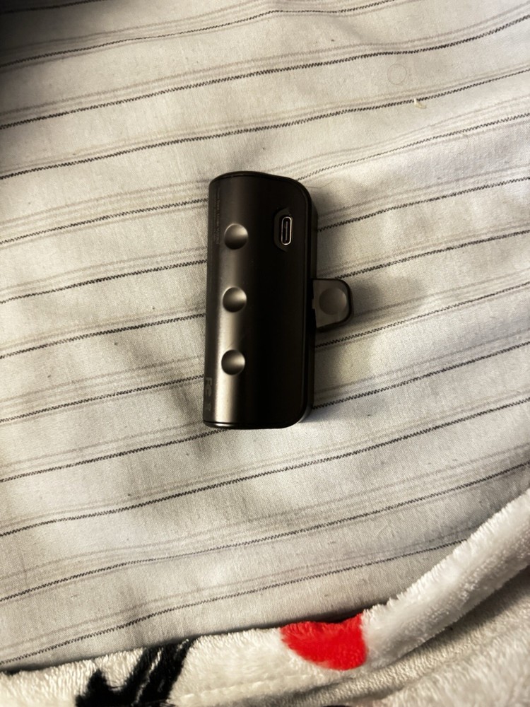 Youse Apple Portable Charger - Compact Power Bank for iPhone and iOS Devices with Fast Charging and High Capacity