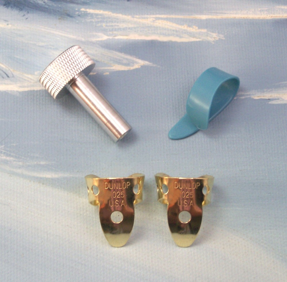 PEDAL STEEL GUITAR PLAYERS ~ .025 BRASS ~ MED BLUE 52M ~ 4 PC PICKS / TUNER SET