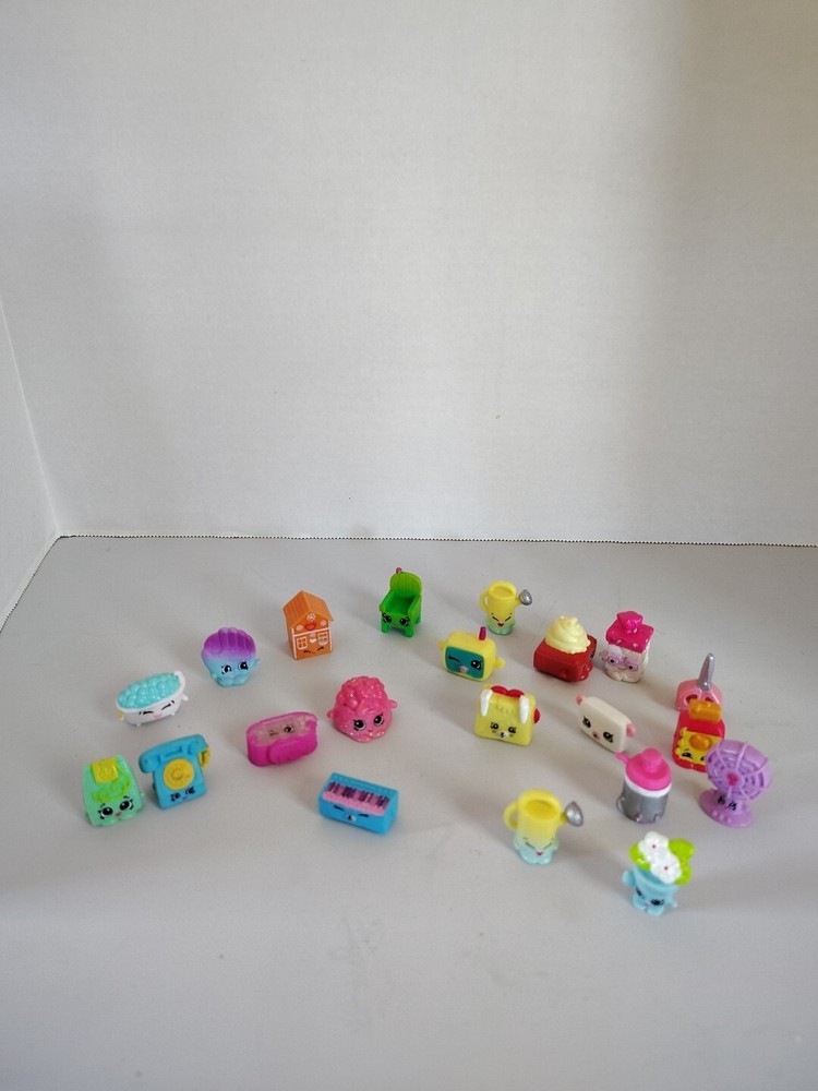 Shopkins Lot Of (20) Twenty Various Figures
