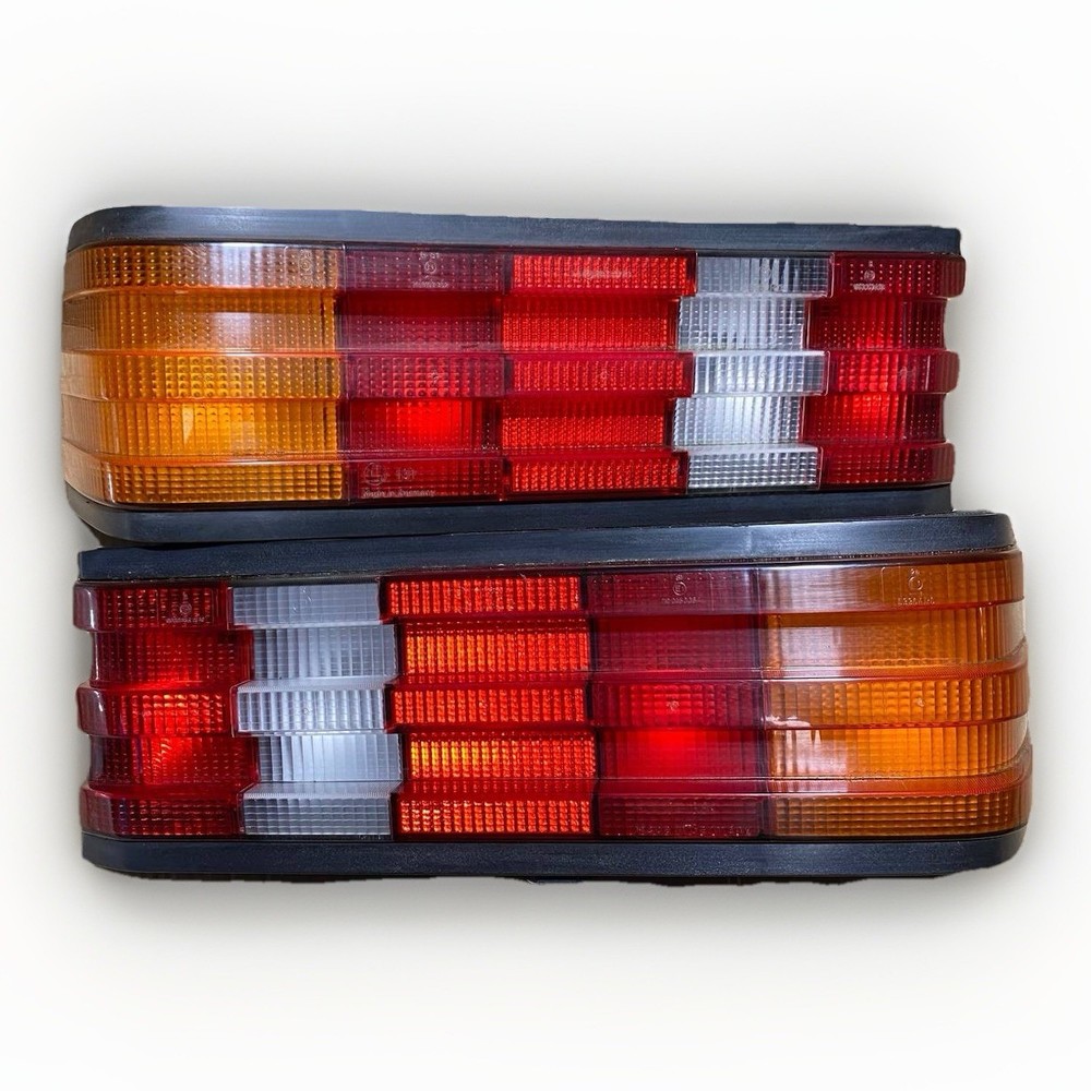 Mercedes W201 190E Sedan Taillight Set Reitter & Schefenacker 2018201664 OEM ULO