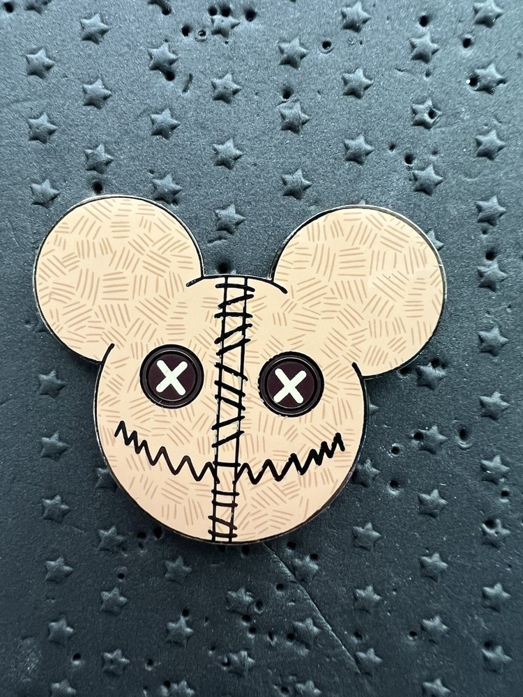 Halloween Trick r Treat Fantasy Pin Horror Mickey Icon Magically Horrific Soada