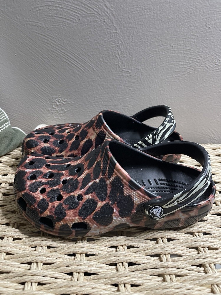 Crocs Classic Animal Remix Unisex Womens 6 Mens 4