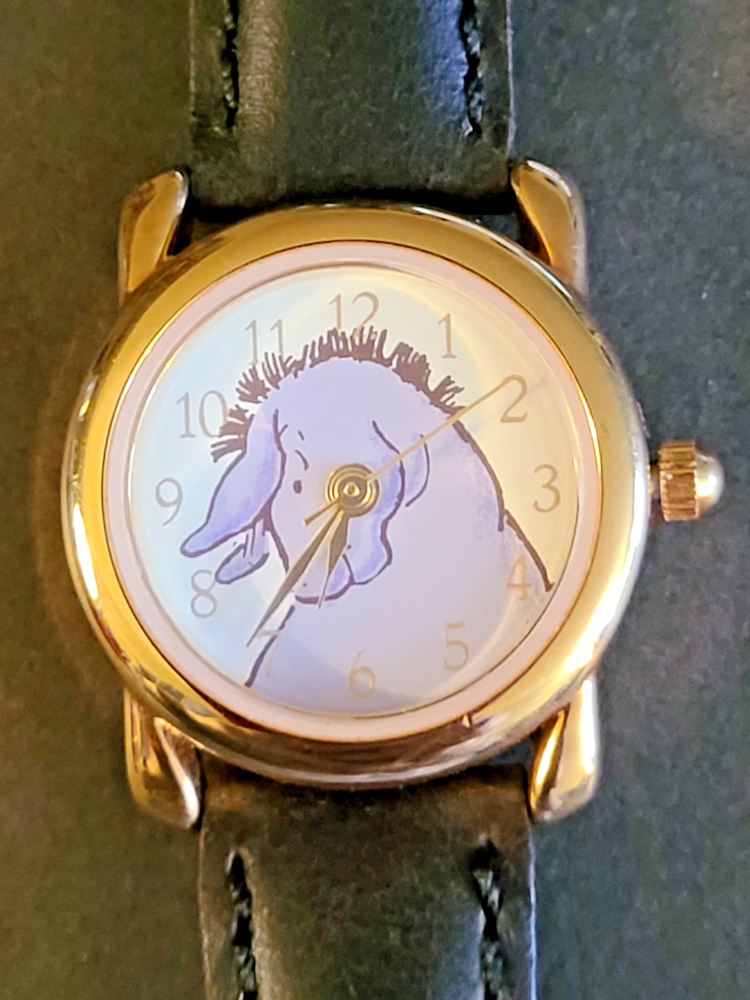 Disney Eeyore Classic Pooh Slim Band Leather Band in Original Box New Battery