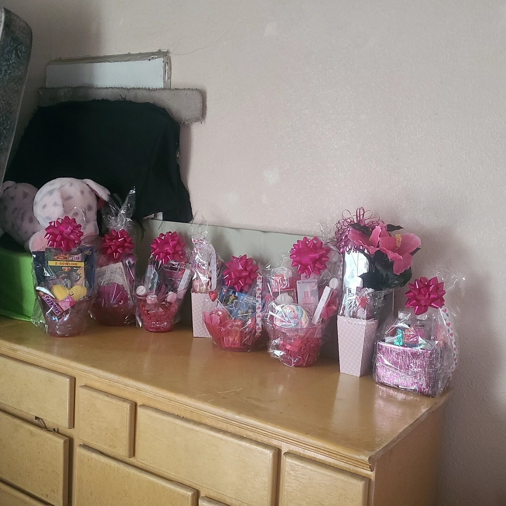 valentines day gift baskets-image