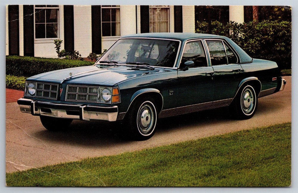 1977 Pontiac Ventura SJ 4-Door Sedan Fiore Pontiac Warwick RI Vintage Postcard R5