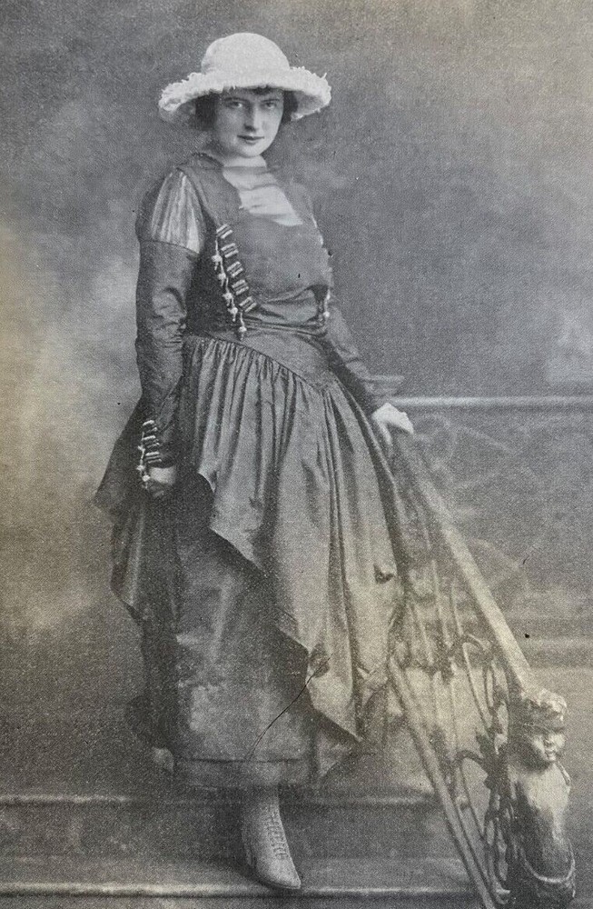 1918 Vintage Magazine Illustration Actress Madaline Traverse