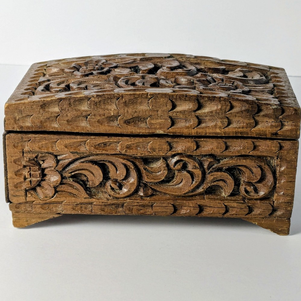 Vintage Hand Carved Wooden Box Primitive Folk Art Jewelry Trinket Box