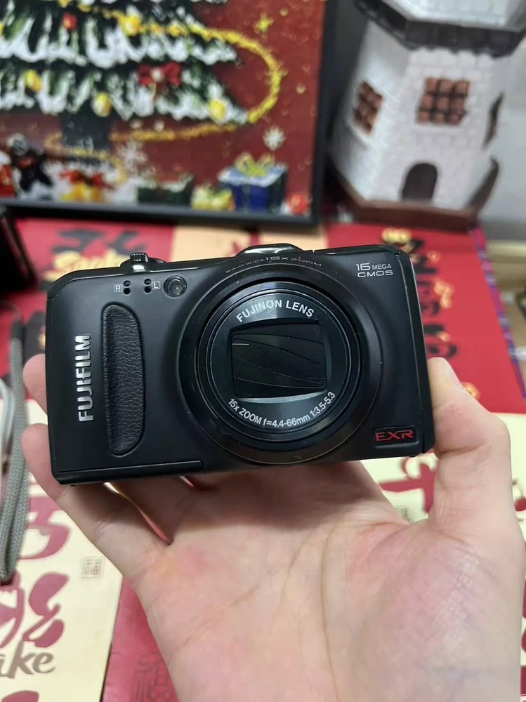 Fujifilm FinePix F600EXR 15x Zoom Digital Camera Black Fully Functional