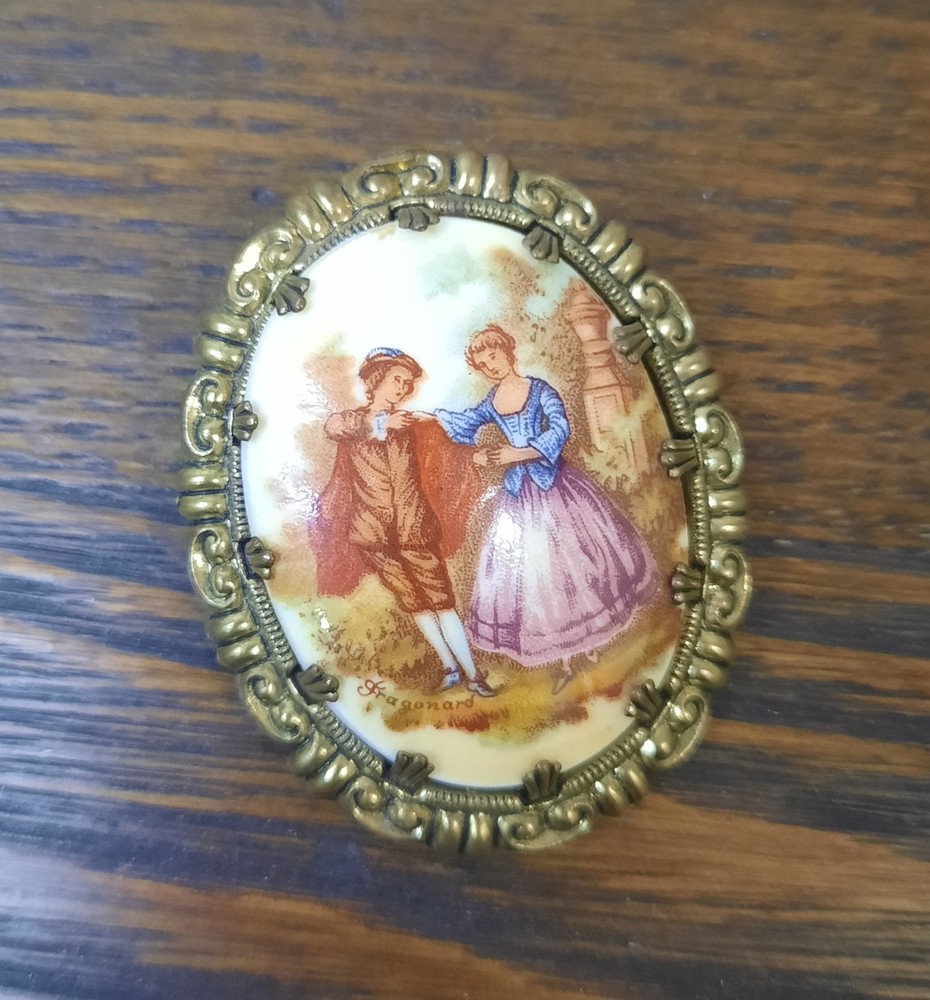 Vintage Porcelain Courting Couple Brooch Pin Signed Fragonard West Germany