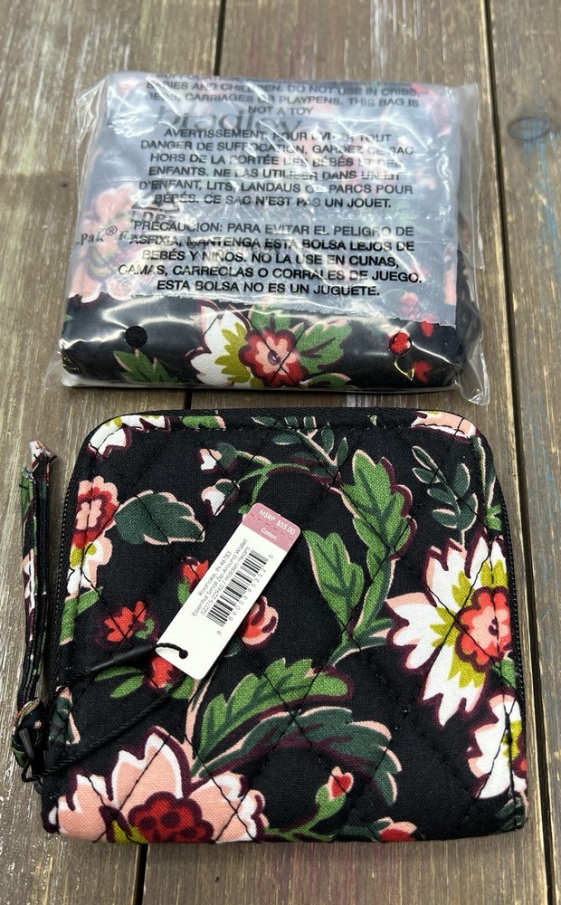 NWT Vera Bradley Essential Small Zip-Around Wallet Hidden Hearts NEW SEE PHOTOS