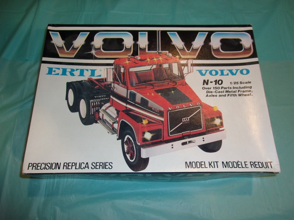 ERTL VOLVO N-10 1/25th SCALE UNASSEMBLED MODEL KIT IN ORIGNAL BOX#221