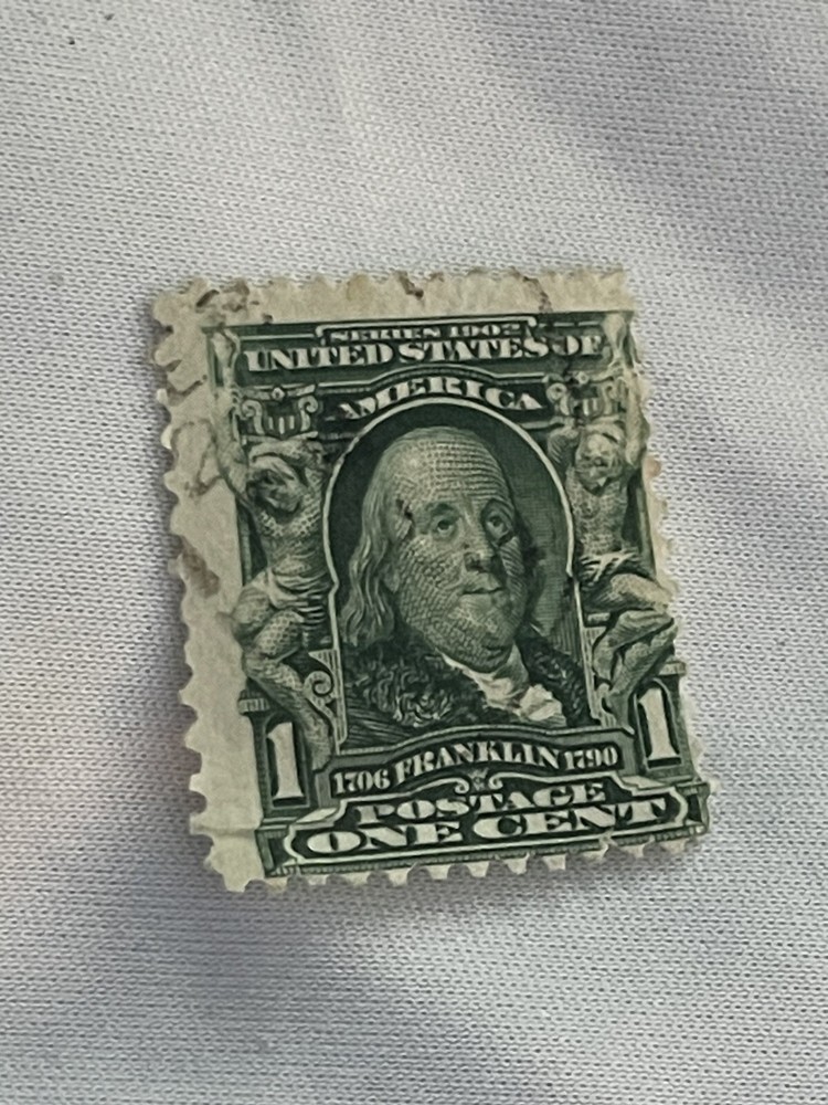 Benjamin Franklin Green One 1 Cent U.S. Stamp (Extremely Rare )  .