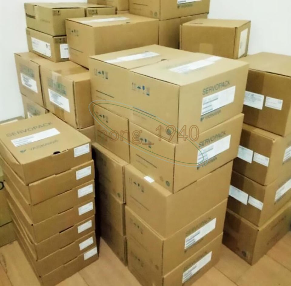 ONE NEW YASKAWA SERVO DRIVE SGDV-180A01AY875AA