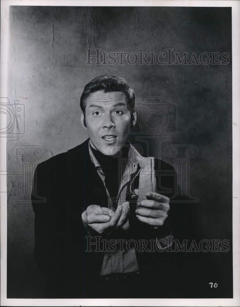 1957 Press Photo Adam Kennedy in 