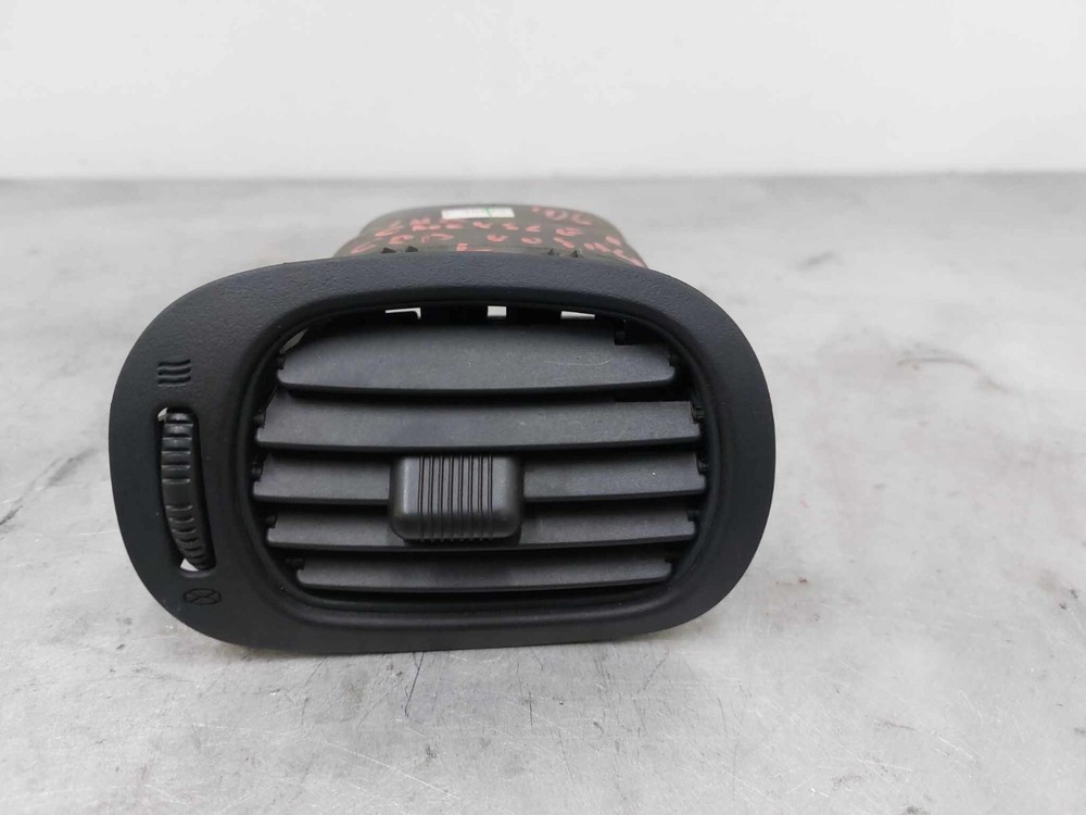 CHRYSLER GRAND VOYAGER 2007 (LHD) FRONT LEFT AIR VENT OSC91TRMAA
