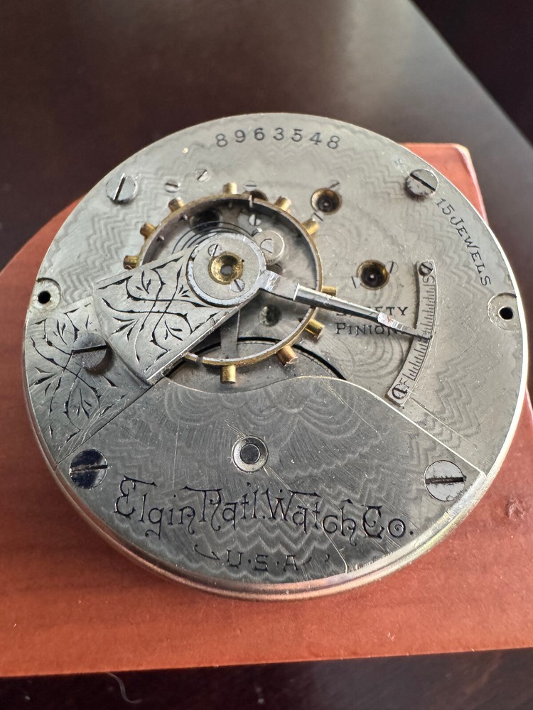 VINTAGE 18 SIZE ELGIN POCKET WATCH  MOVEMENT GR. 217  BAD BALANCE & HAIRSPRING