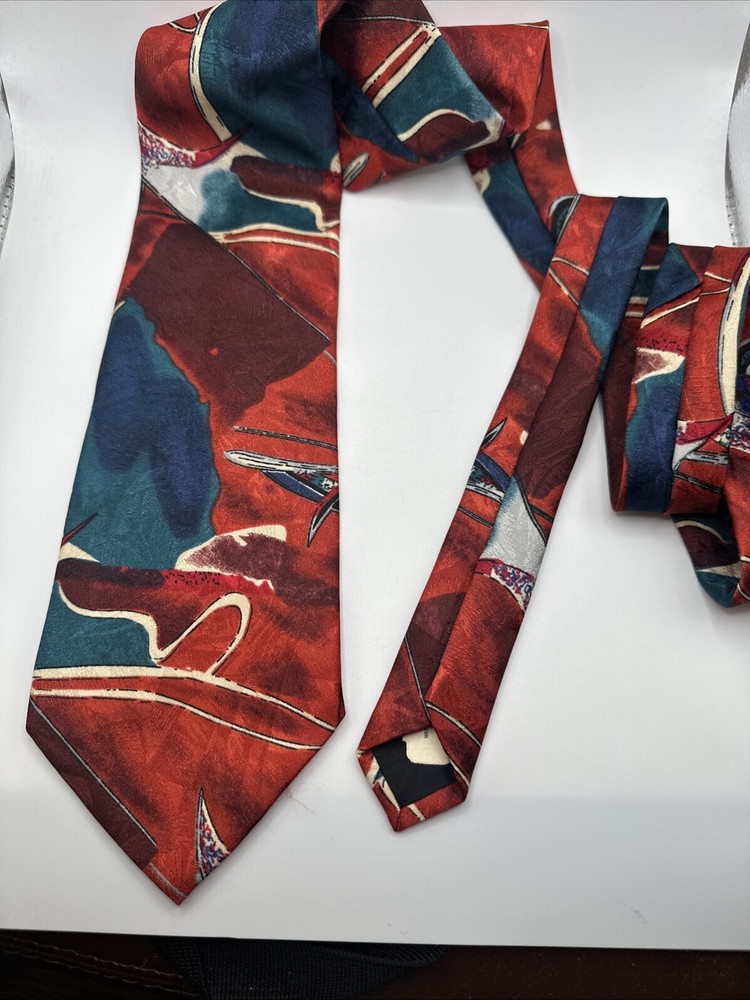 Retro Design Studios Mens Necktie in Classic Red and Blue Stripes