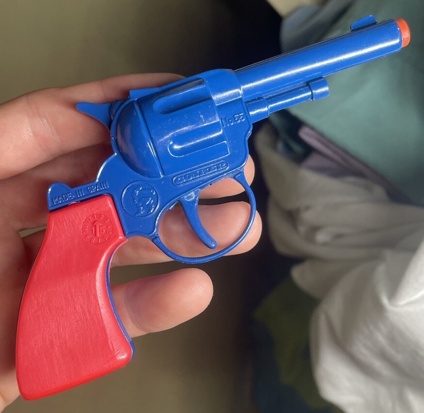 Gonher Disney Parks Frontierland Blue & Red Miniature 5