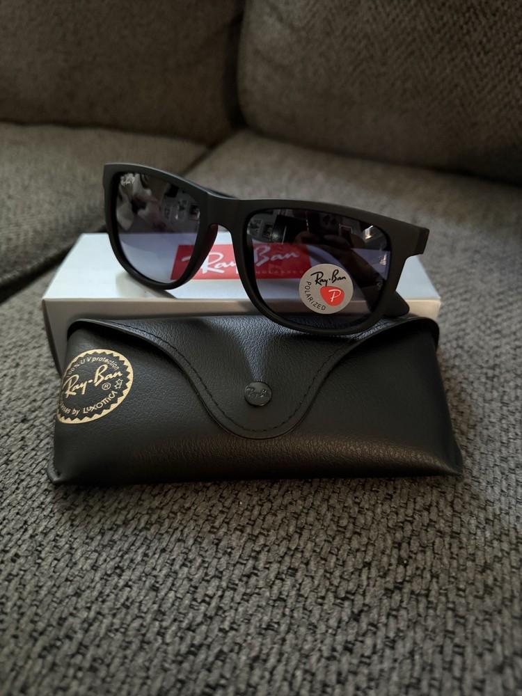 Ray-Ban Justin RB4165 Rectangular Sunglasses for Men - Matte Black/Grey Gradient