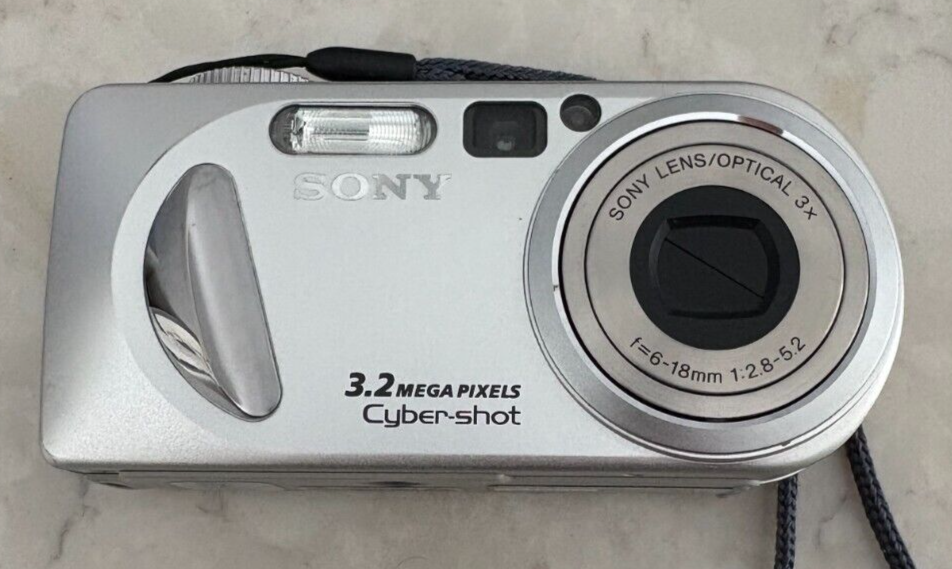 Sony Cyber-shot DSC-P8 3.2MP Silver Digital Camera for Stunning Photography