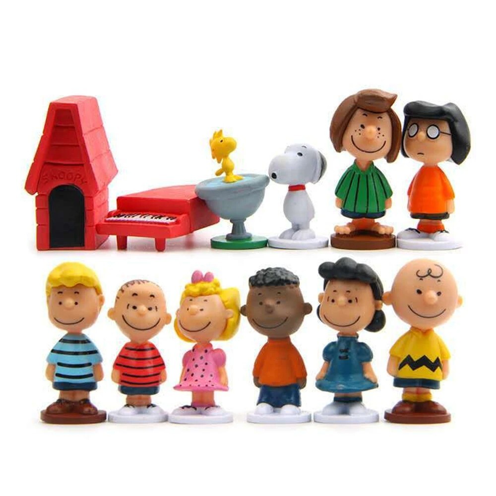 Charlie Brown Snoopy Peanuts 12-Piece Figure Cake Topper Toy Set USA