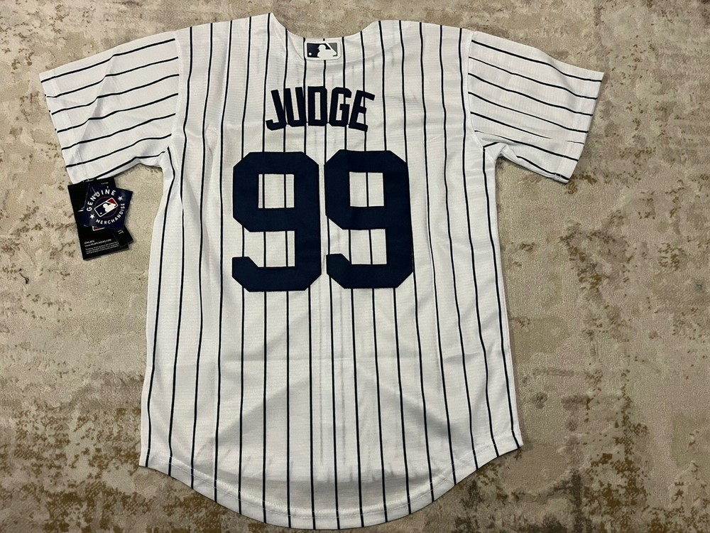 Youth yankees.  #99 Aaron Judge judge Baseball jersey Size S *Customized*