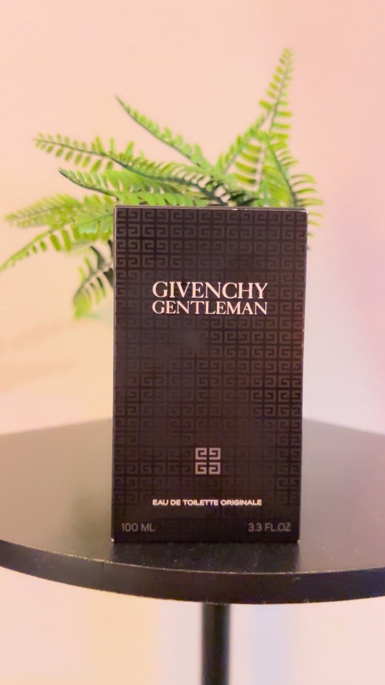 Givenchy Gentleman 3.3 fl oz Men's Eau de Toilette Spray