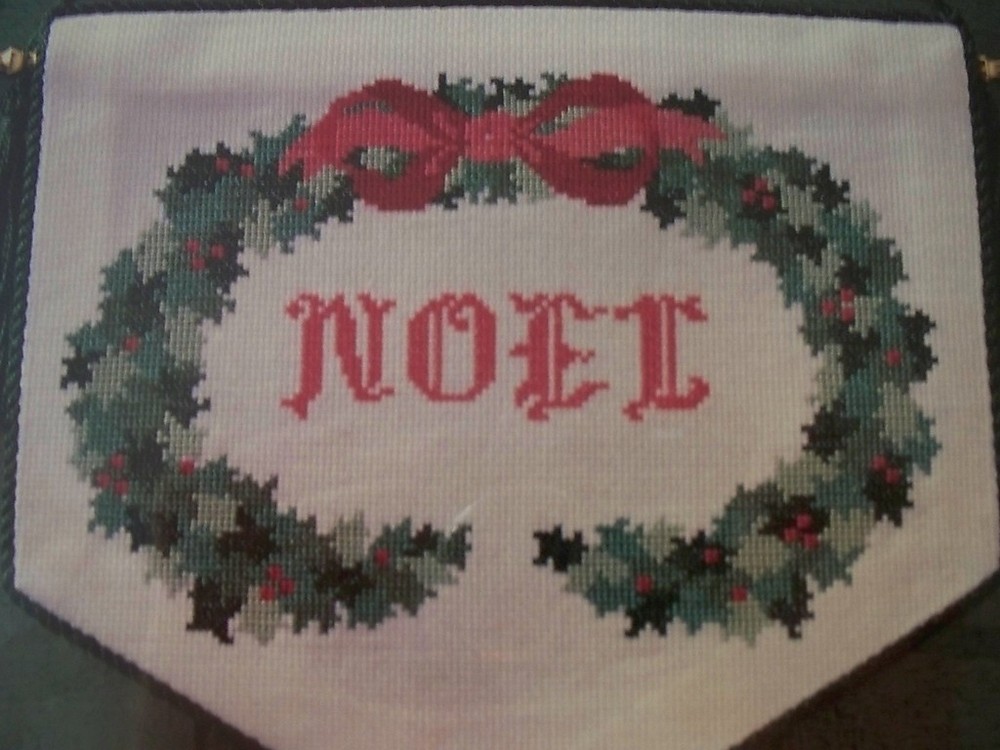 NOEL Wreath Christmas Magazine Cross Stitch Pattern