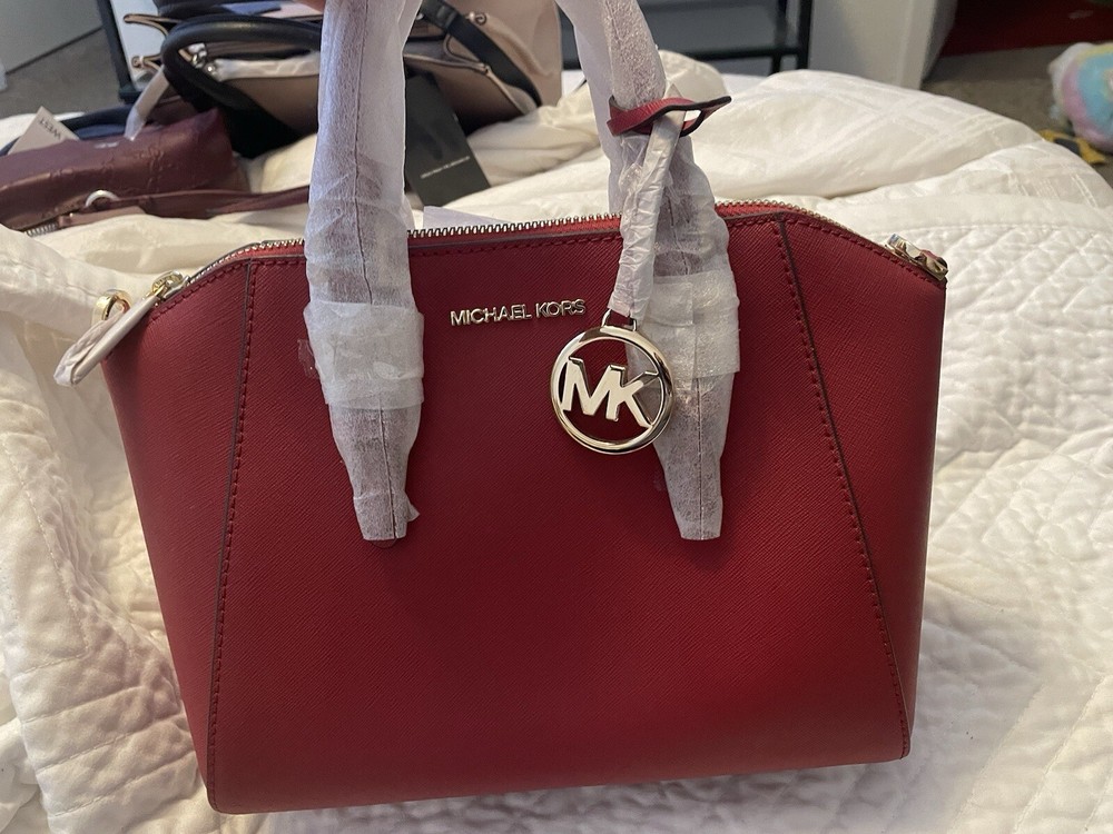michealkors handbag crossbody new