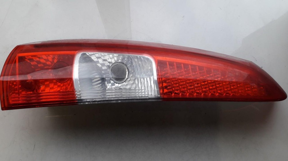 2006 Volvo V70 Left Rear Tail Light Lamp Genuine OEM 708313-00 160985