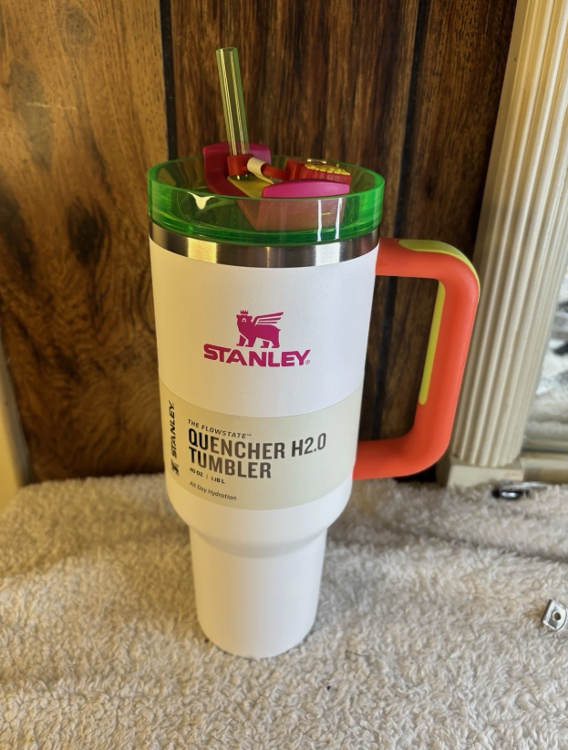 Stanley 40 oz White Multicolor Quencher H2.0 Tumbler – All Sizes Fast Ship