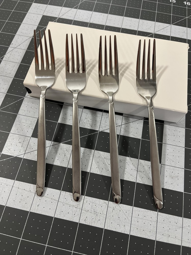 Hampton Silversmiths HSV190 Stainless Flatware (4) Salad Forks Frosted / Glossy
