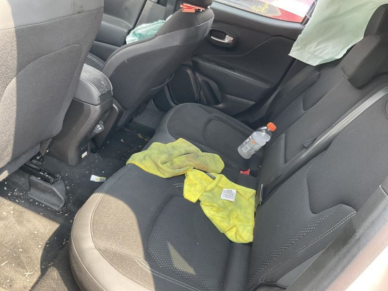RENEGADE  2022 Seat Rear 4531547