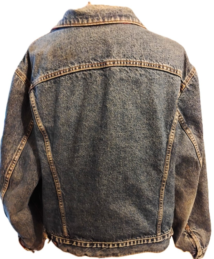 Vintage 80’s Levi’s Denim Jean Jacket Plaid Flannel Lined Width-Lenth-Sleeve-22