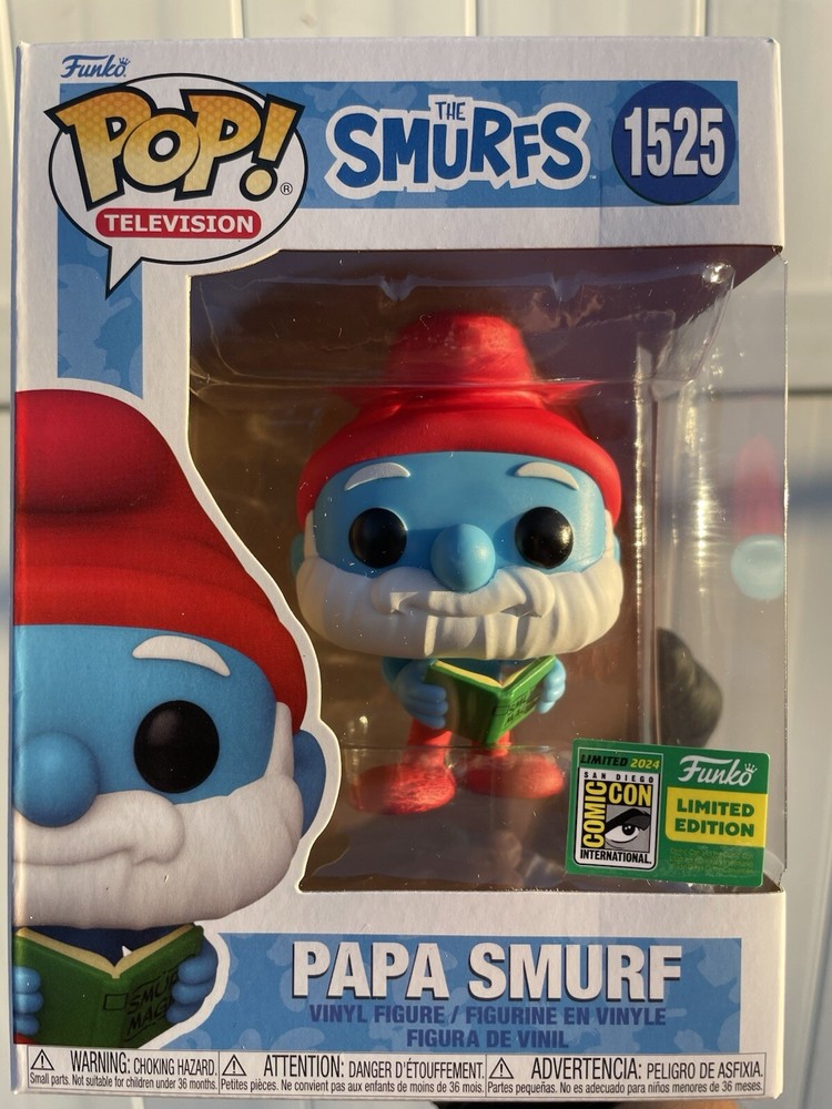 Funko Pop! Papa Smurf W/ Magic Book #1525 2024 SDCC Exclusive Official Sticker
