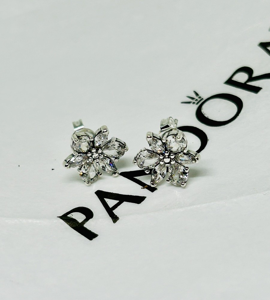 Pandora Sparkling Herbarium Cluster Stud Earrings in Timeless Design