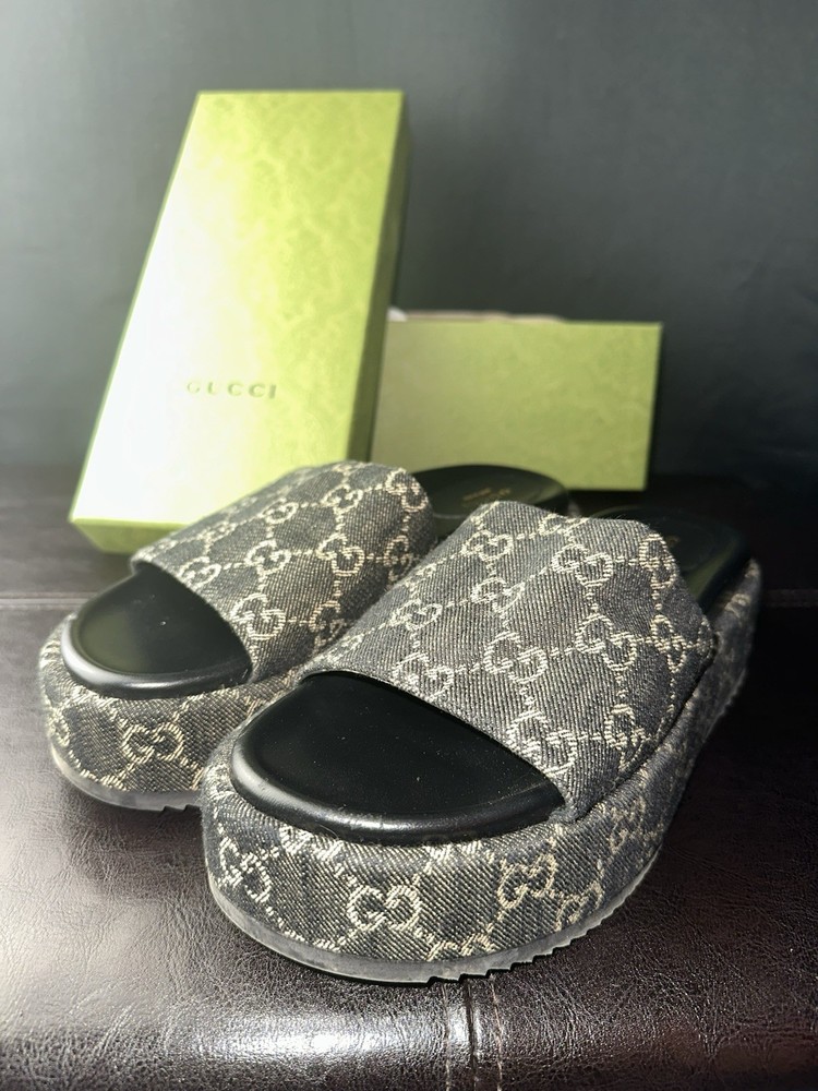 Gucci GG Monogram Canvas Platform Slide Sandals Women Size 9 Includes Box