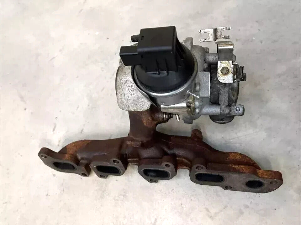 2012-2014 Volkswagen Passat 2.0L Exhaust Manifold With Turbocharger