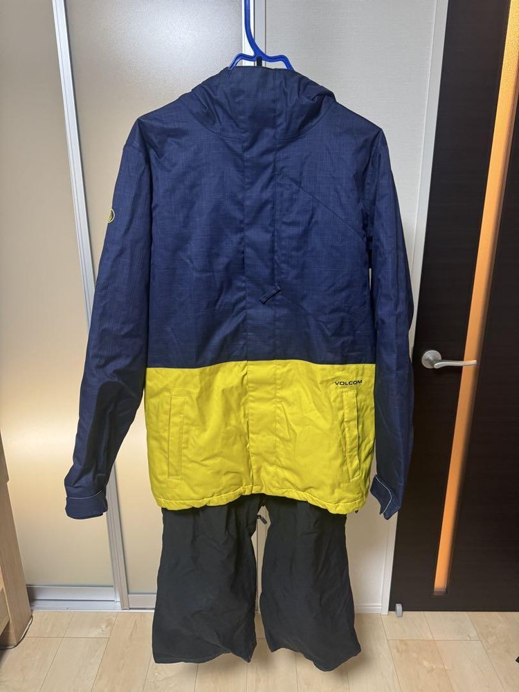 Volcom  Snowboard Jacket Mens Size M with Pant