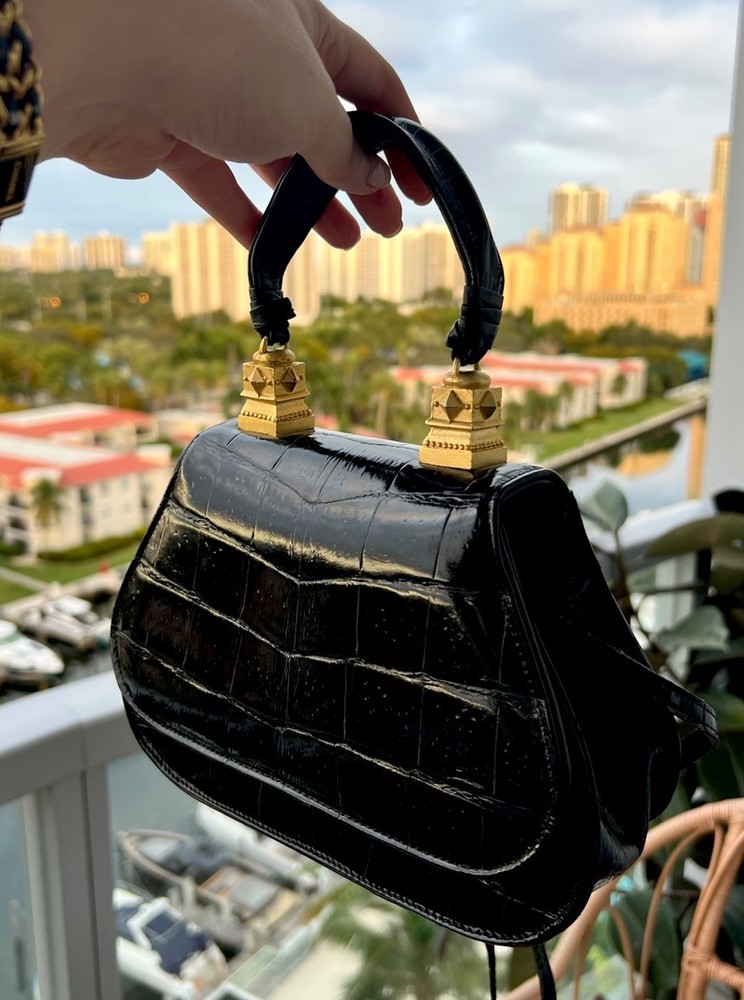 Sondra Roberts Vintage Crocodile Embossed Leather Hand Bag Shoulder Bag Purse