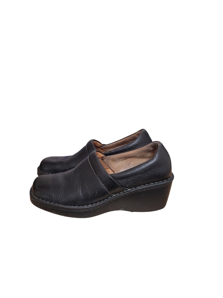 BOC Born Concept Womens Black Leather Wedge Clogs Size 9.5 Casual