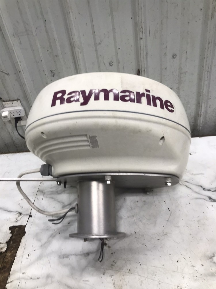 03 Doral 360 SE Boat Raytheon RayMarine radar dome M92650