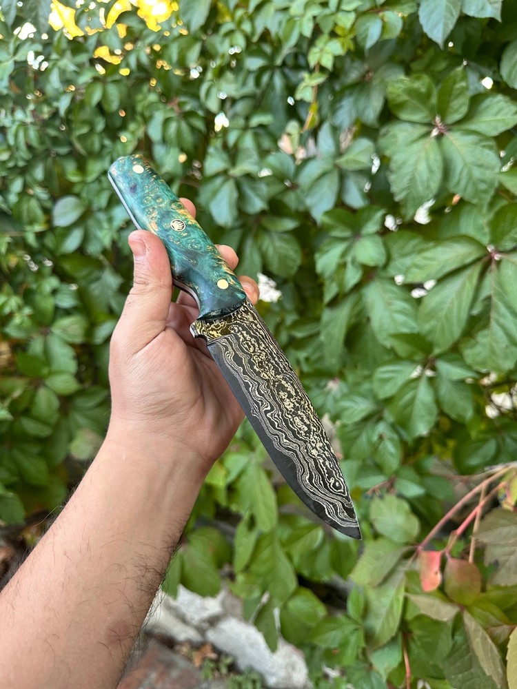 Handforged Damascus Steel Hunting Knife with Custom Leather Sheath